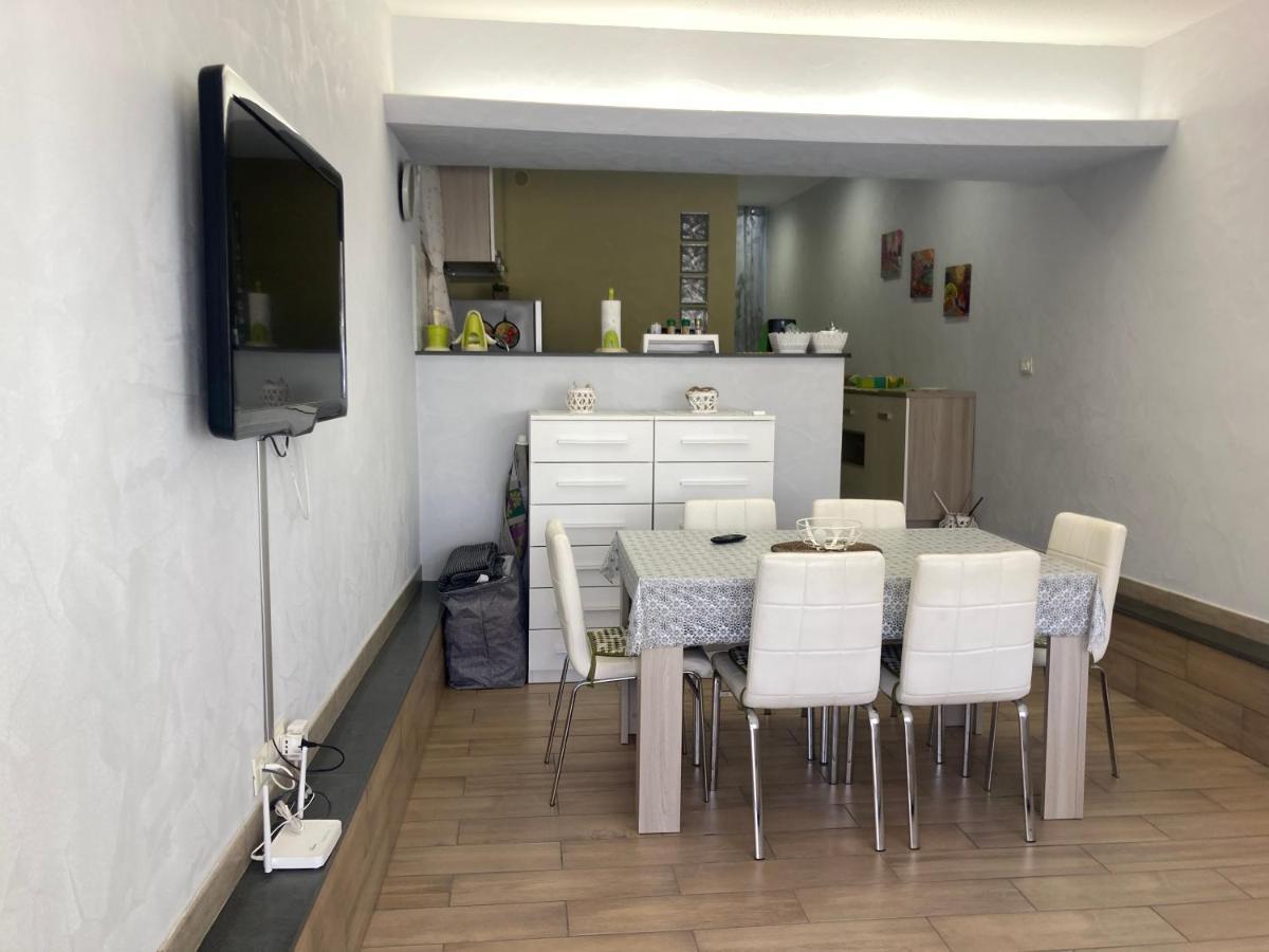 Naxos Beach Apartment ジャルディーニ・ナクソス エクステリア 写真